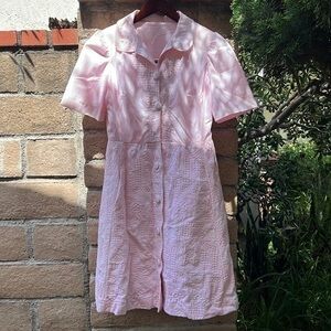 Vintage handmade‎ pink quilted button down dress
